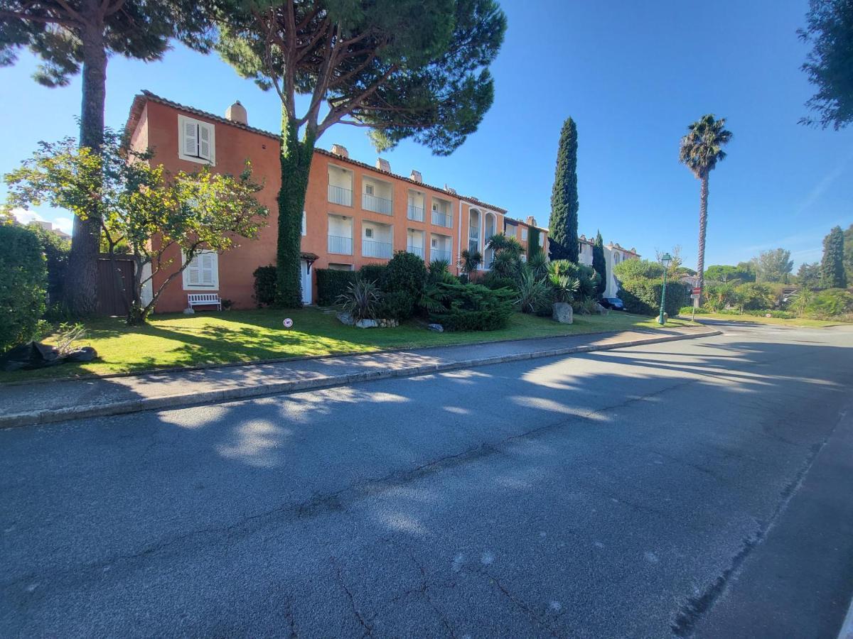 Appartement Centre Port-Grimaud Avec Vue Magnifique Sur La Giscle Luaran gambar